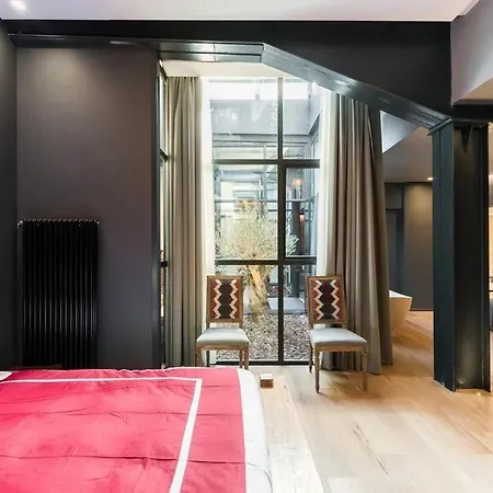 Trastevere Luxury Retreat